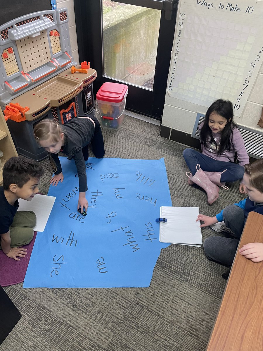d61stachnik's tweet photo. Keeping kindergarten playful while learning! @D61DeLay https://t.co/rSdiQxGvtw