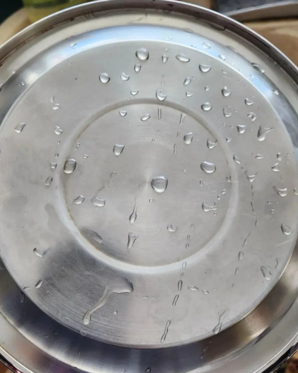 barkeeperfriend's tweet photo. Dirty copper kettles got NOTHING on BKF! Absolutely Fabulous at Home shared this BKF clean, and it's impressive! Have you ever cleaned a kettle with Bar Keepers Friend? β¨π§½πΈπ·π₯π₯£ #KitchenKleanup #SpringIntoBKF https://t.co/xpAlAmeFsJ