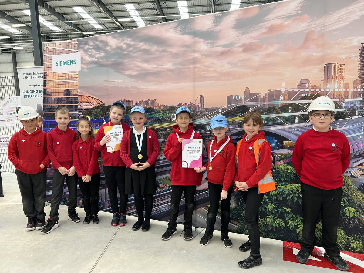 A great day at the Primary Engineers event. A big thank you to @SiemensMobility and @primaryengineer for organising the event!  @BoothferryPS @ChipperfieldYr4