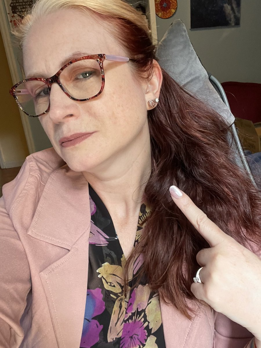Starre's tweet photo. Guess who has an opening for a UX researcher on her team? 

I DO! 

It was just approved! I’ll send details later, but if you know an great UX researcher with 3-5 years experience who wants to help build UXR at Intapp, let me know! #UXR #uxropening #uxresearch https://t.co/EDi54SsCVo