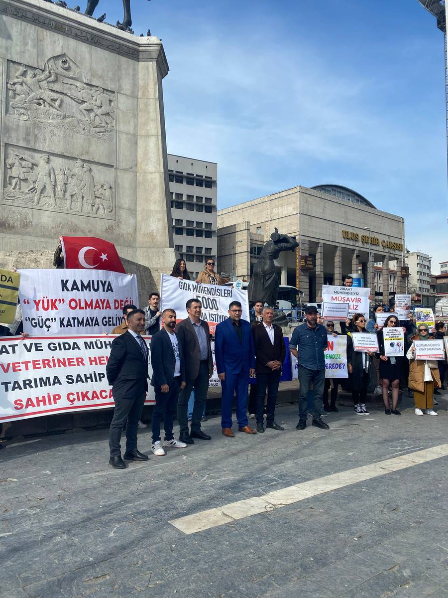 Bizim bakanlığımız büyük de neden bize bir büyüklük yapmiyor? <a href="/RTErdogan/">Recep Tayyip Erdoğan</a> #TarımUlustaAtamaNerede
