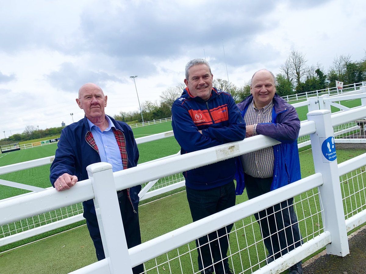 South Glos Conservatives (@sgconservatives) on Twitter photo Last week, our Severn Vale councillors - Matthew Riddle and Keith Burchell - met members of <a href="/AlmondsburyCre1/">Almondsbury Creative</a> and <a href="/NBRFC/">North Bristol RFC</a> to see how money is being invested locally.
Both groups have recieved some cash to upgrade their services.
Full story ๐ bit.ly/3Nc3YEU Last week, our Severn Vale councillors - Matthew Riddle and Keith Burchell - met members of <a href="/AlmondsburyCre1/">Almondsbury Creative</a> and <a href="/NBRFC/">North Bristol RFC</a> to see how money is being invested locally.
Both groups have recieved some cash to upgrade their services.
Full story ๐ bit.ly/3Nc3YEU