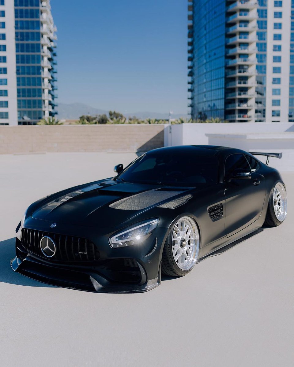 low_journal's tweet photo. Slammed AMG GT🖤
#Lowjournal
.
.
.
.
.
.
.
📸:@aleimages 
Owner:@thatcarguypj 
___
#MercedesBenz #AMG #amggt #MercedesBenzamg #bagged #slammed https://t.co/OIyXuqXDyh