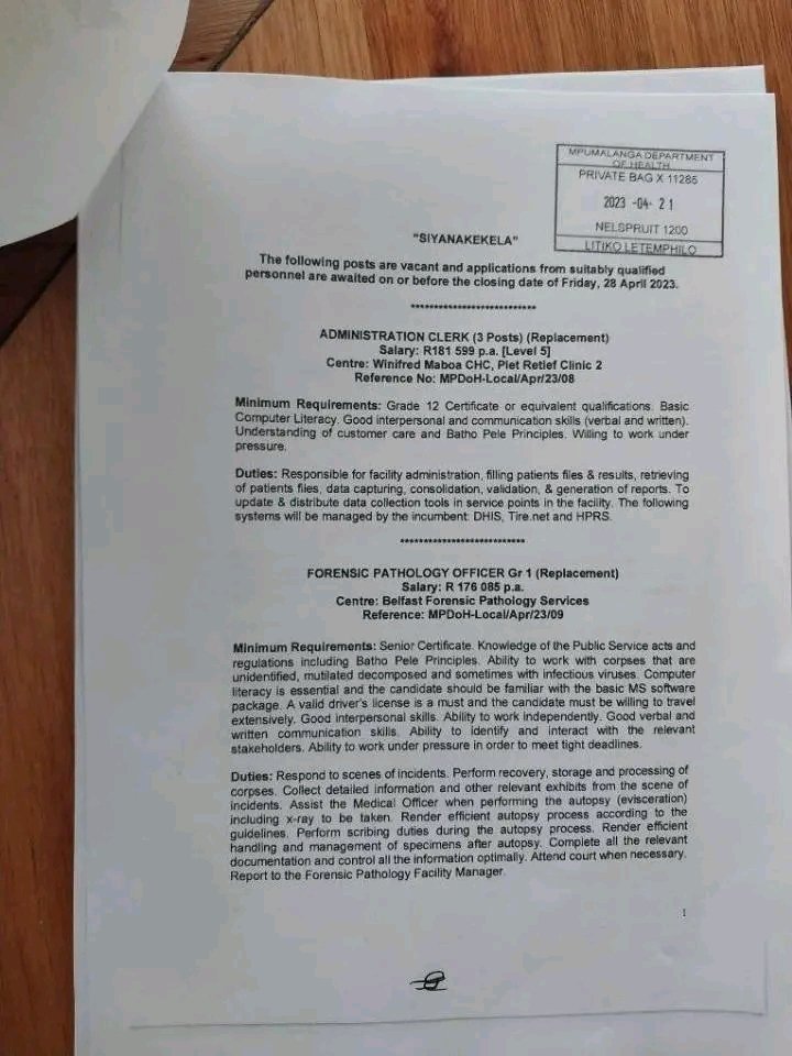 CarolBoitumelo1's tweet photo. We are looking for the following:

Administration Clerk x3
Forensic Pathology Officer Gr 1
Administration Clerk : Information x2
Accounting Clerk : Payment 
Telecom Operator 
Provisioning Administration Clerk x2
Administration Clerk : Patient Administration

Refer to pictures https://t.co/A2G5aLSis6