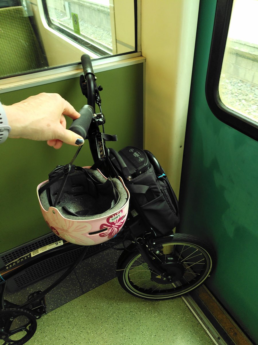 catherineeats's tweet photo. Hi bike Twitter people. A man stole my fold up bike off the Sligo train this morning. @irishrail have CCTV of him carrying it under his arm at 10.18am in Mullingar. She's not much use without the battery but I'd love to get her back. She's a Brompton. Answers to the name Betty 😔 https://t.co/2ZUXemqfJb