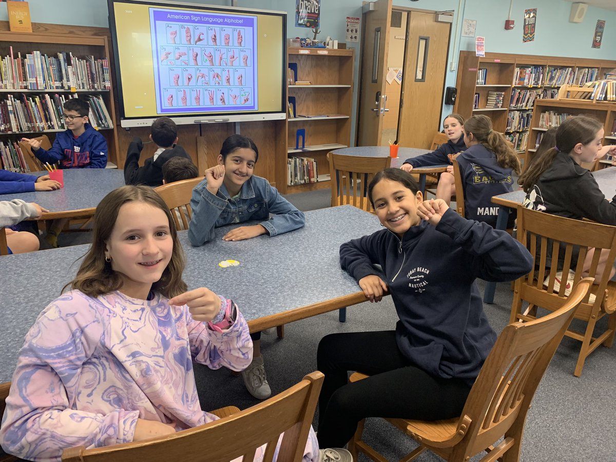 scotto_educator's tweet image. Morning began with @CBS_Bethpage exploring ASL! We learned the alphabet &amp;amp; our names. Love their dedication! @sci345 #CBSProud #WeAreBethpage #americansignlanguage #ASL