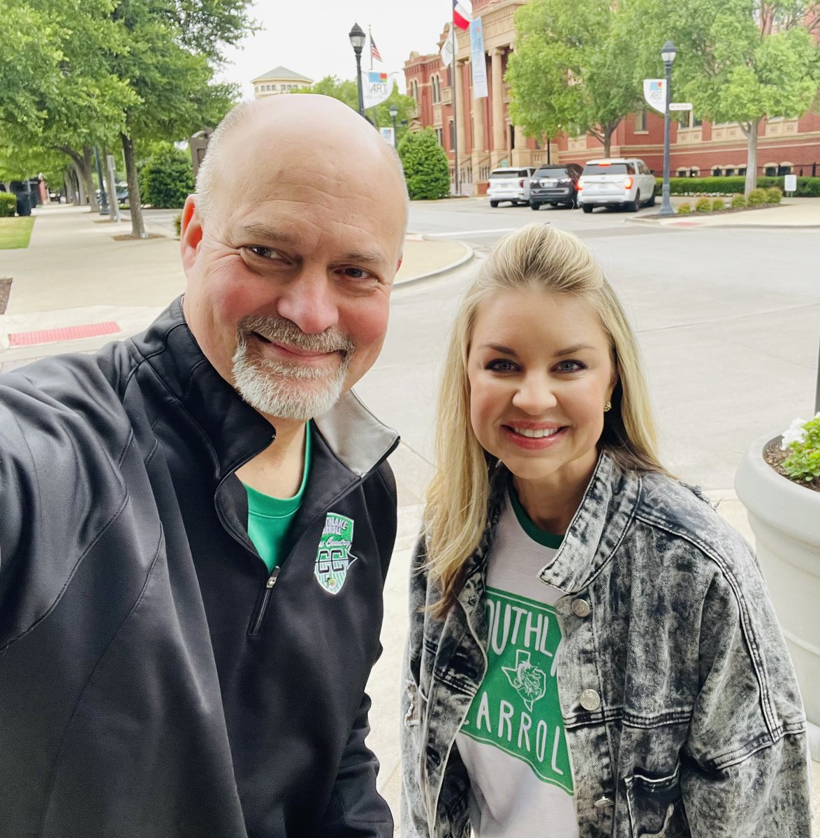 ewlannen's tweet photo. Don’t forget to early vote! Polls are open every day this week from 8 am to 5 pm and on Saturday from 7 to 7. https://t.co/LeKHHk7aqP