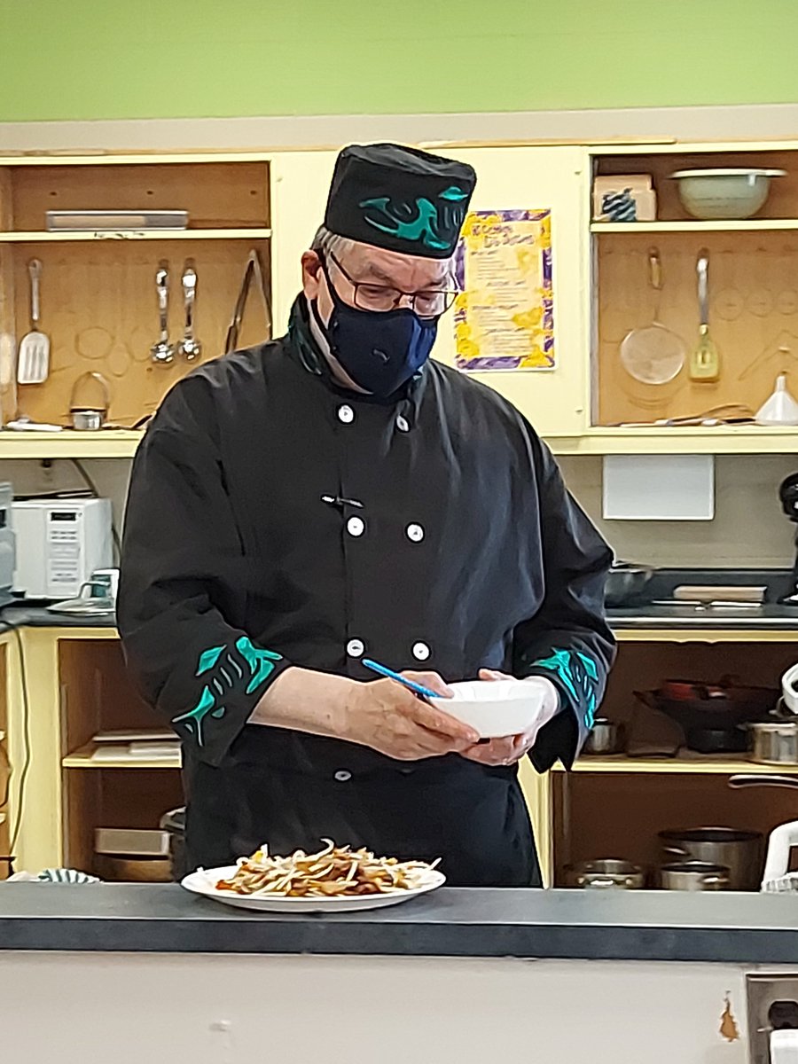 Learning from and with Chef David Wolfman. We learned about Indigenous fusion recipes and made his egg rolls recipe. @principalISS <a href="/SCDSB_Schools/">Simcoe County District School Board</a>