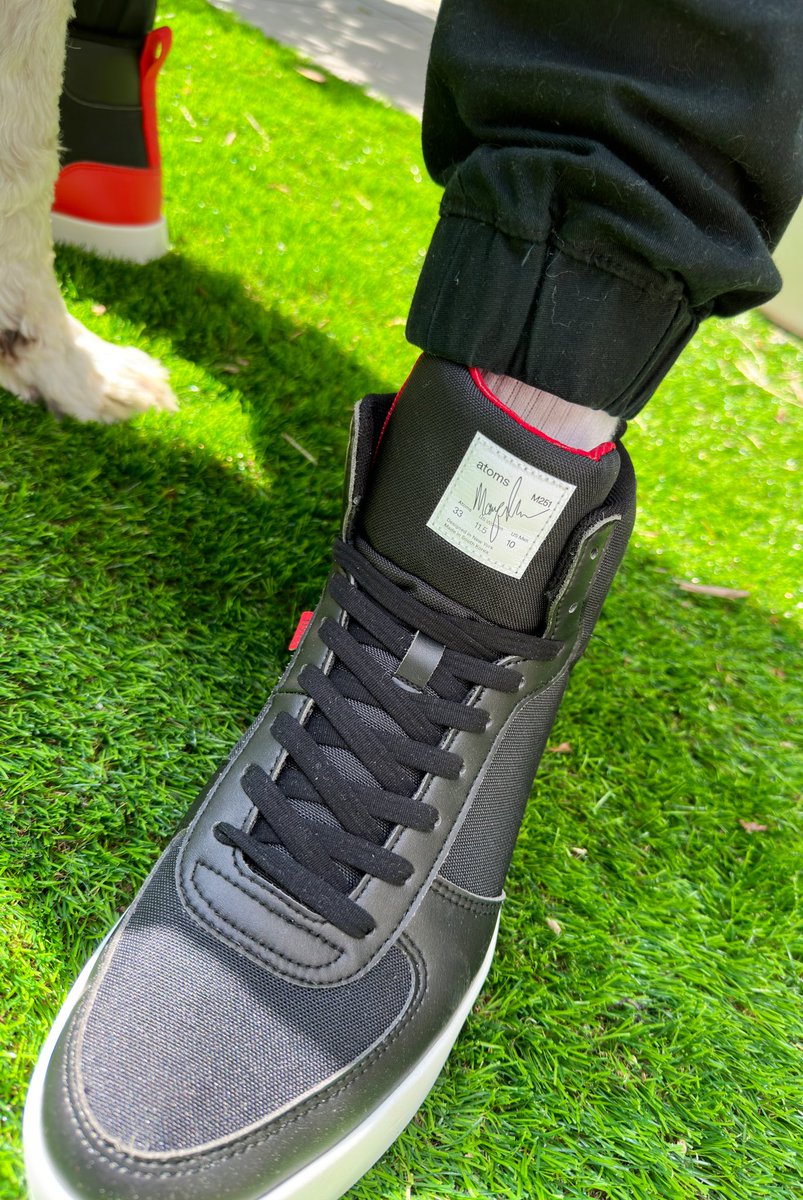 Jake Roper (@jakerawr) on Twitter photo Hands down the dopest sneakers I’ve ever owned! Awesome job <a href="/MKBHD/">Marques Brownlee</a>!
atoms.com/MKBHD Hands down the dopest sneakers I’ve ever owned! Awesome job <a href="/MKBHD/">Marques Brownlee</a>!
atoms.com/MKBHD