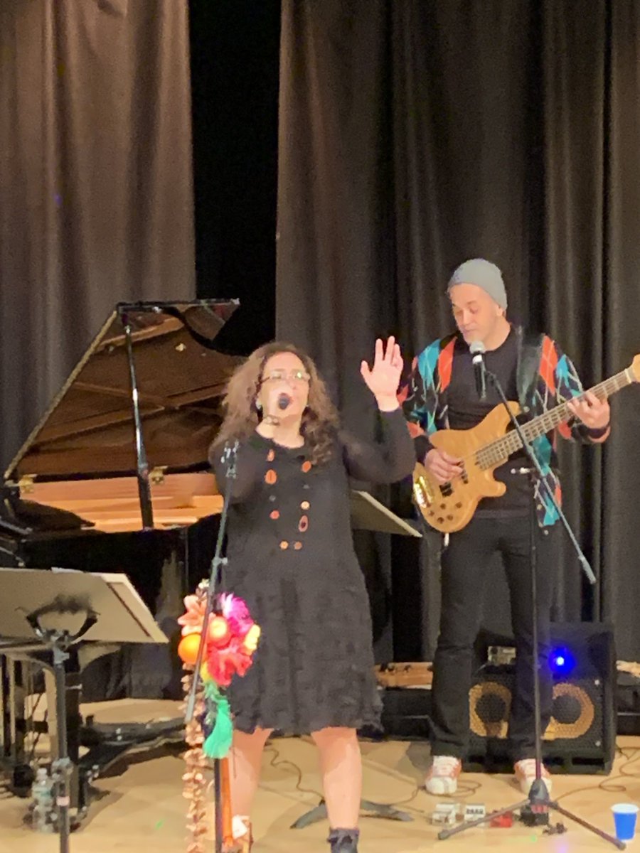 blueyegreen's tweet photo. Antidote for end-of-semester blahs = Samba!!!
⁦@Dr_SPV⁩ ⁦@lesley_u⁩ ⁦⁦@icccpnovadelhi⁩ https://t.co/tmM551lo1v