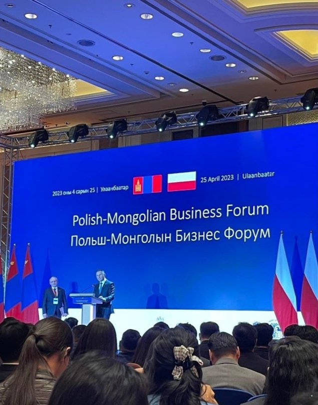 Хэл устай хүмүүс нь орчуулаад өгөөч засгаар дүүрэн харвард нтр гээд баруунд сурсан хүмүүс бгаа биз дээ