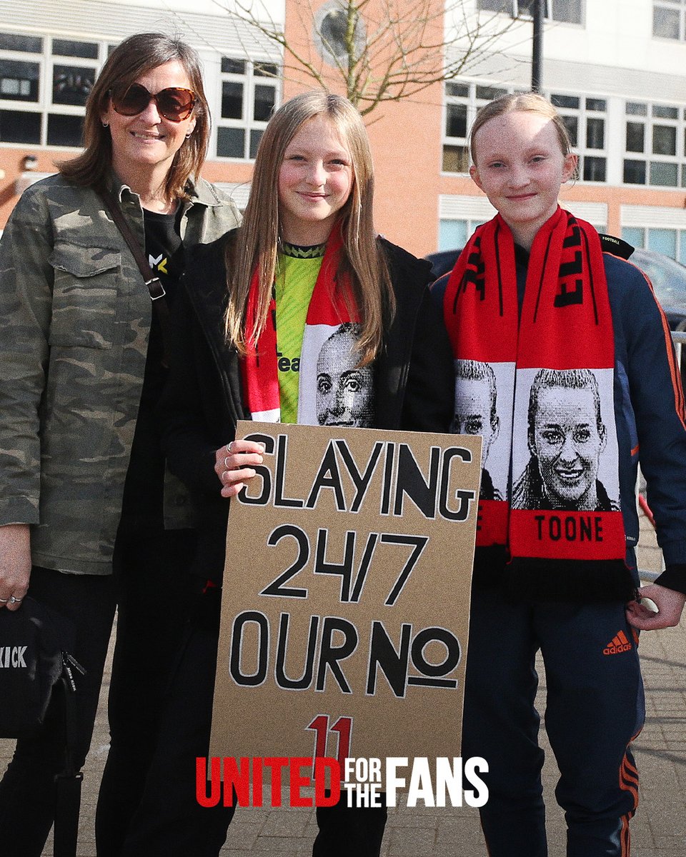 ManUtdWomen's tweet photo. Inspiring all generations ❤️

#MUWomen https://t.co/XSAw93OBgu