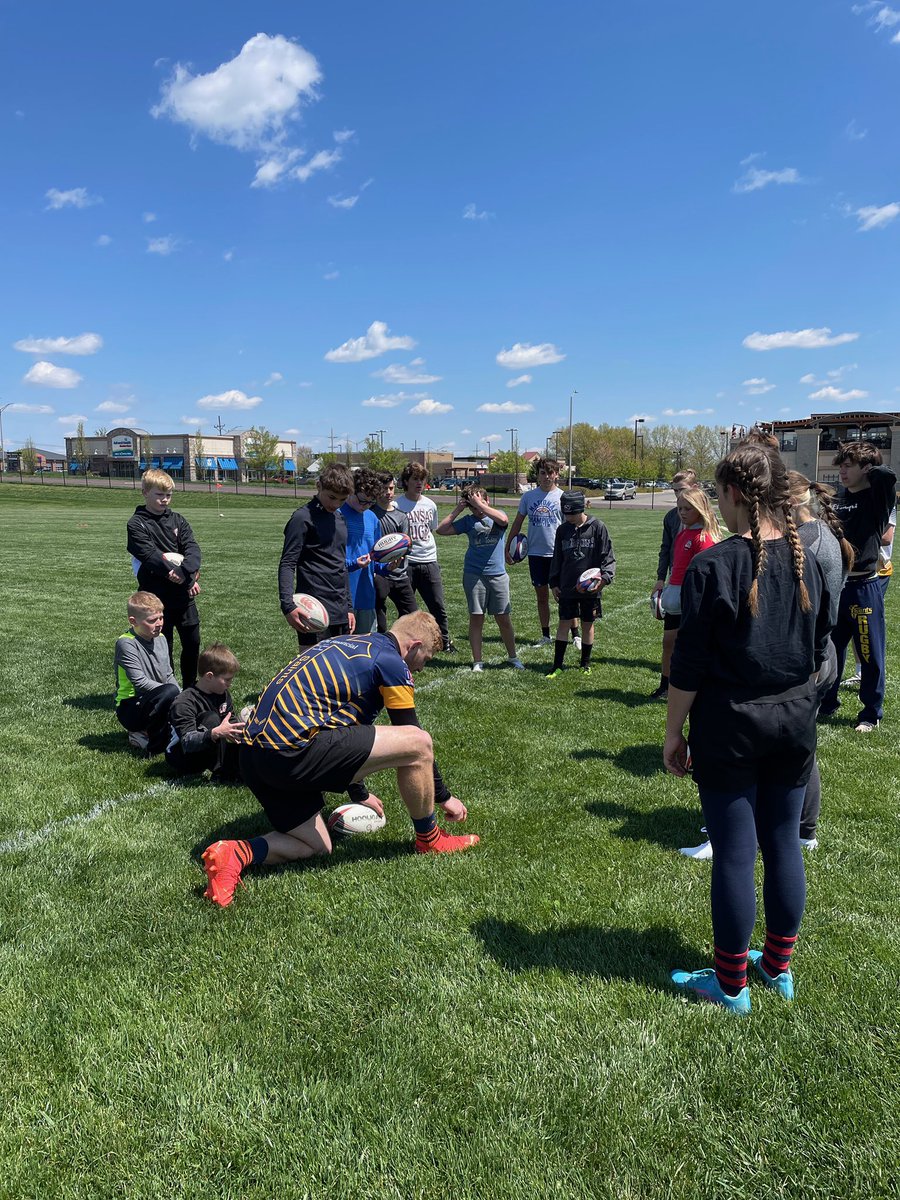 HYRugby_KS's tweet photo. Kicking camp hosted by Irish international rugby player Darragh Leader &amp; Evan Williams! Thank you to everyone who came out &amp; learned some great kicking skills!!! https://t.co/1GOIjLmTfP