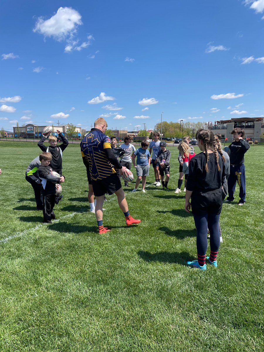 HYRugby_KS's tweet photo. Kicking camp hosted by Irish international rugby player Darragh Leader &amp; Evan Williams! Thank you to everyone who came out &amp; learned some great kicking skills!!! https://t.co/1GOIjLmTfP