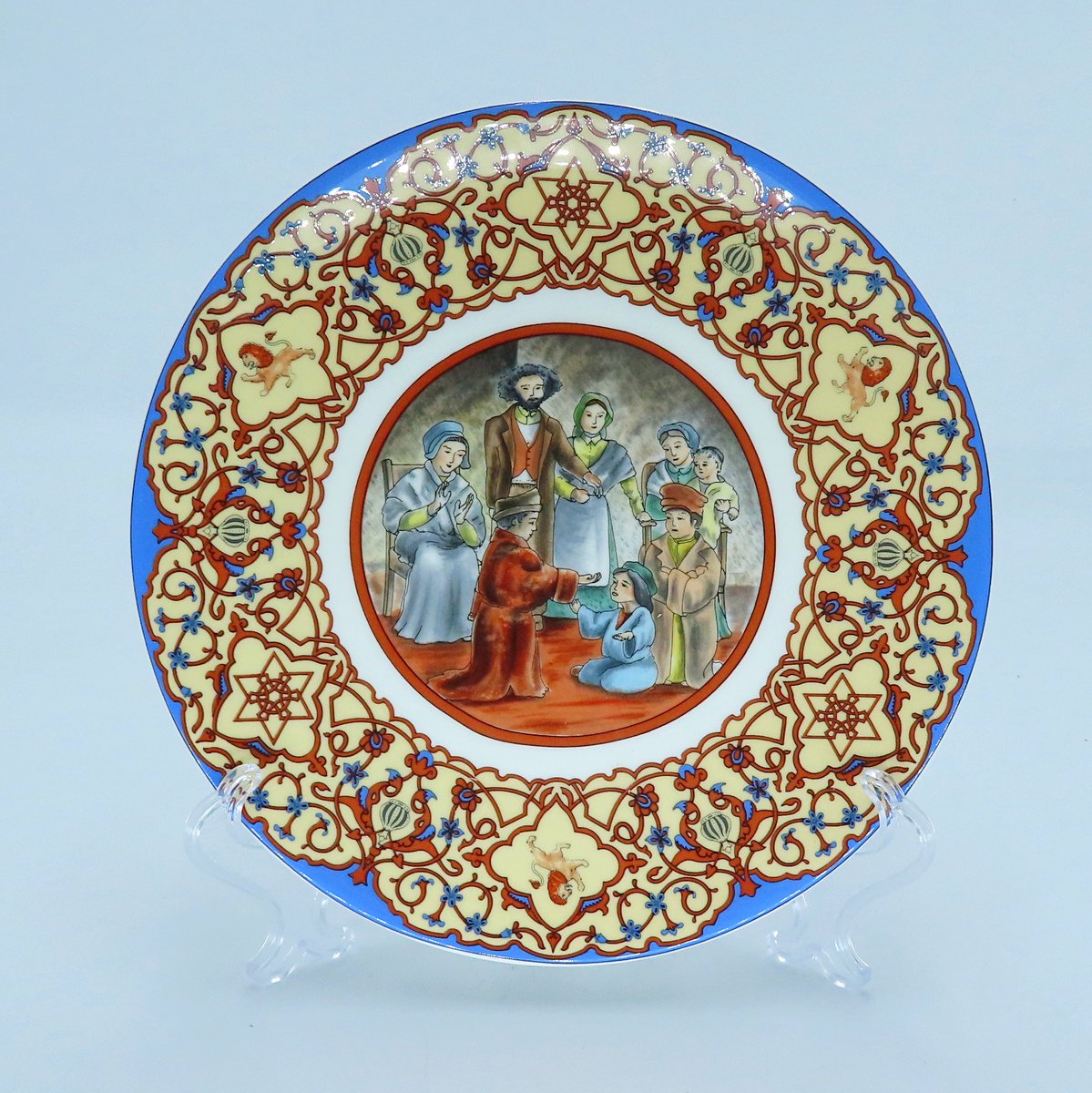 PahlaviLondon's tweet photo. Coalport Jewish plate, from their Judaica Series - Purim #Purim #purimspiel #QueenEsther #Coalport #Porcelain #Jewish #Judaica #JewishHome #JewishHolidays #Judiaism #AntiqueDecor #Antiques #Antiqueshop #Antique #HomeDecor https://t.co/yClZ6ONp8F https://t.co/xzhP2EYhlO