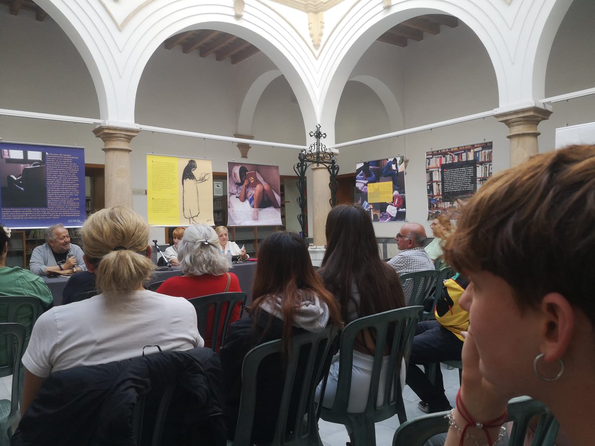 IESPoetaADULTOS's tweet photo. Alumnado de nuestro centro de ESPA II y 2º de bachillerato de adultos asistió a la charla:
La Literatura tiene nombre de mujer. https://t.co/BDNPCxlW8I