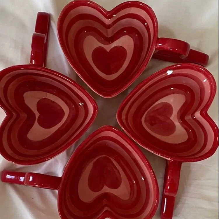 heartshaped ceramic mugs