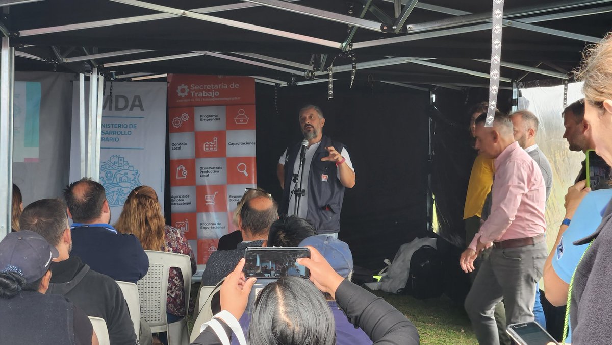 FDGaldos's tweet photo. El evento @camarafocava @fprobuenosaires sumando valor en el armado de la actividad #Mutual2050 #LOBER #MesaAgraria #ElPato2050 https://t.co/VLgupAqWzh