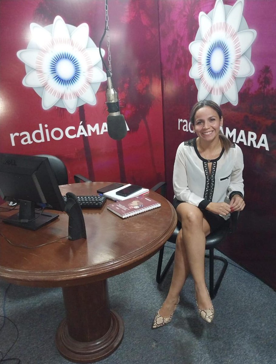 Radiocamarapy's tweet photo. Iniciamos el programa
"Sesión Deportiva" ⚽️🏋️‍♀️🤾‍♂️🏊‍♀️

🎙️ Conduce @gabrielaZelayar
 📍 Productora @GallardoCeci
👩‍💻🧑‍💻 Redes @LauryGabo07 , @fabiusmendez

Te acompáñanos con toda la actualidad deportiva por la 104.1 FM 📻 https://t.co/RATVtNanVO