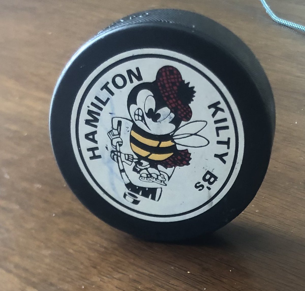 JrHockeyTalk1's tweet photo. This beauty sitting on the desk at Jr Hockey Talk Headquarters!
Shout out to the GOJHL Golden Horseshoe Champions the Hamilton Kilty B’s!
#JrHockeyTalk #GOJHL #KiltyBs https://t.co/HPNRAoKrbv