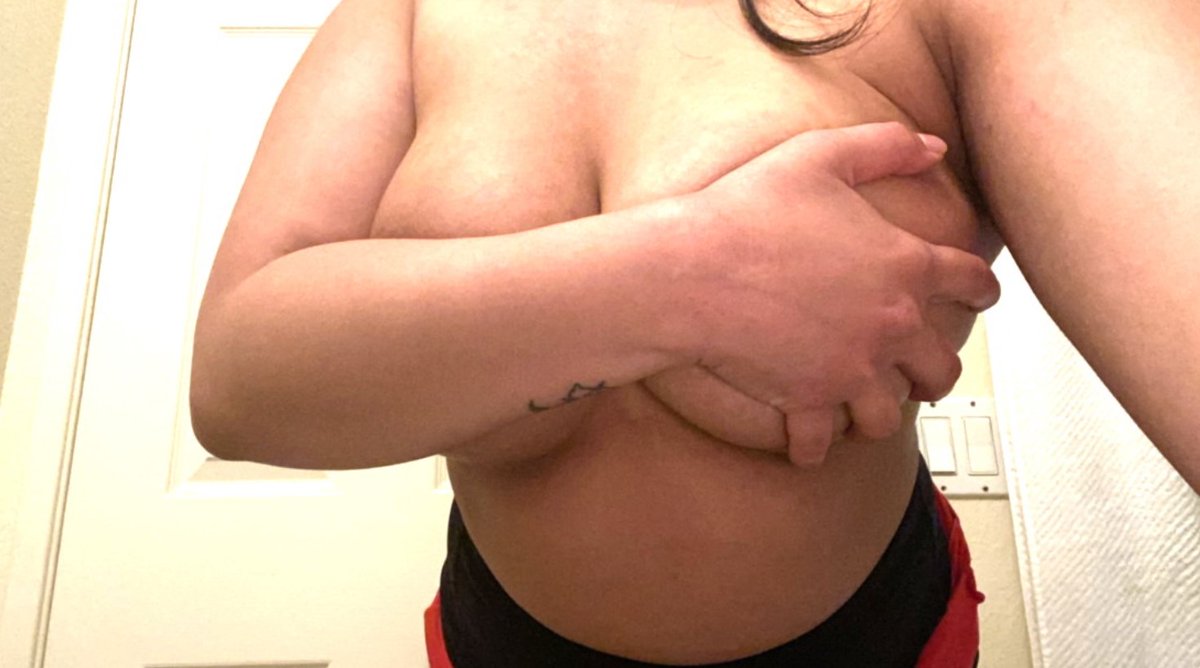 JessicaFind69's tweet photo. Wer will meine geile Pussy eaten?
#kommentier wenn du willst❤ https://t.co/ryWK8ZxQtT