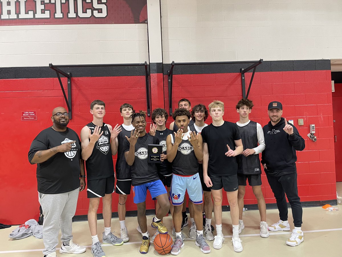 marquesf_2's tweet photo. 4-0💍 last weekend and now on to @PHCircuit  this weekend https://t.co/UWesXMDAjs
