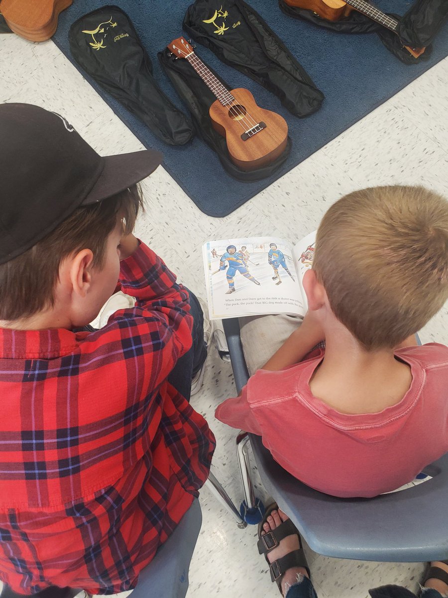 Fluency practice! Reading the <a href="/FlyleafLiteracy/">Flyleaf Publishing</a> texts we have been working through! Our learning buddies were amazed by these little ones decoding skills--a common remark: "they read every word right by sounding it out"🤯😊 👏 <a href="/LKDSB/">Lambton Kent DSB</a>