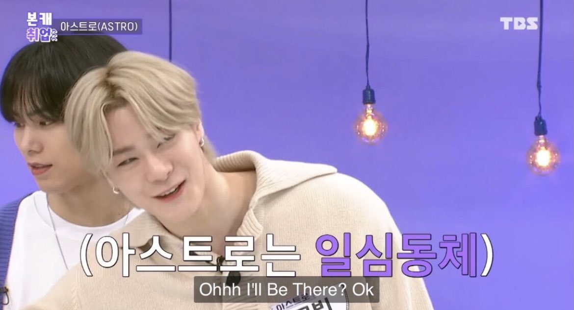 binwoothink's tweet photo. moonbin who once said that he has the ability to communicate with eunwoo anywhere 😢 https://t.co/3KBlyhFx7v