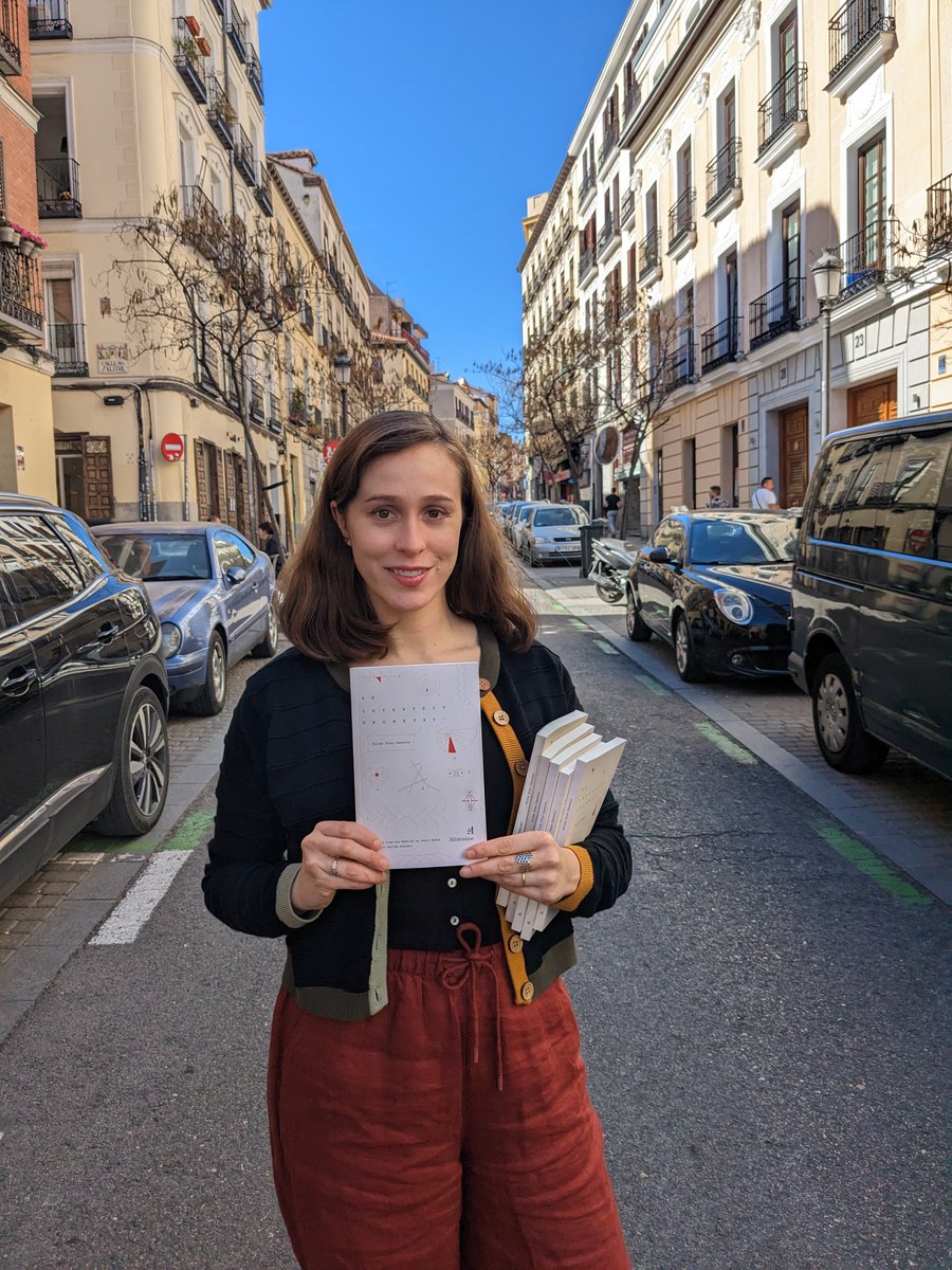 LugarComunMiami's tweet photo. Antología de Elisa Díaz Castelo (@alias_animalia), ‘An Imperfect Geometry’, cuya traducción al inglés está a cargo de Robin Myers (@robin_ep_myers) 
Prólogo de la escritora mexicana Myriam Moscona. 
¡Ya se encuentra disponible! https://t.co/awU066WZQ3