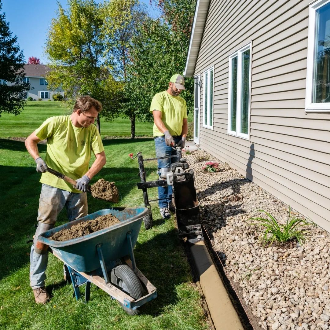 qualitycurbing's tweet photo. Whether it's placing flower bed curbing, constructing pathways, or installing playgrounds, you can count on us to get the job done beautifully. https://t.co/9TqqcDVOc2