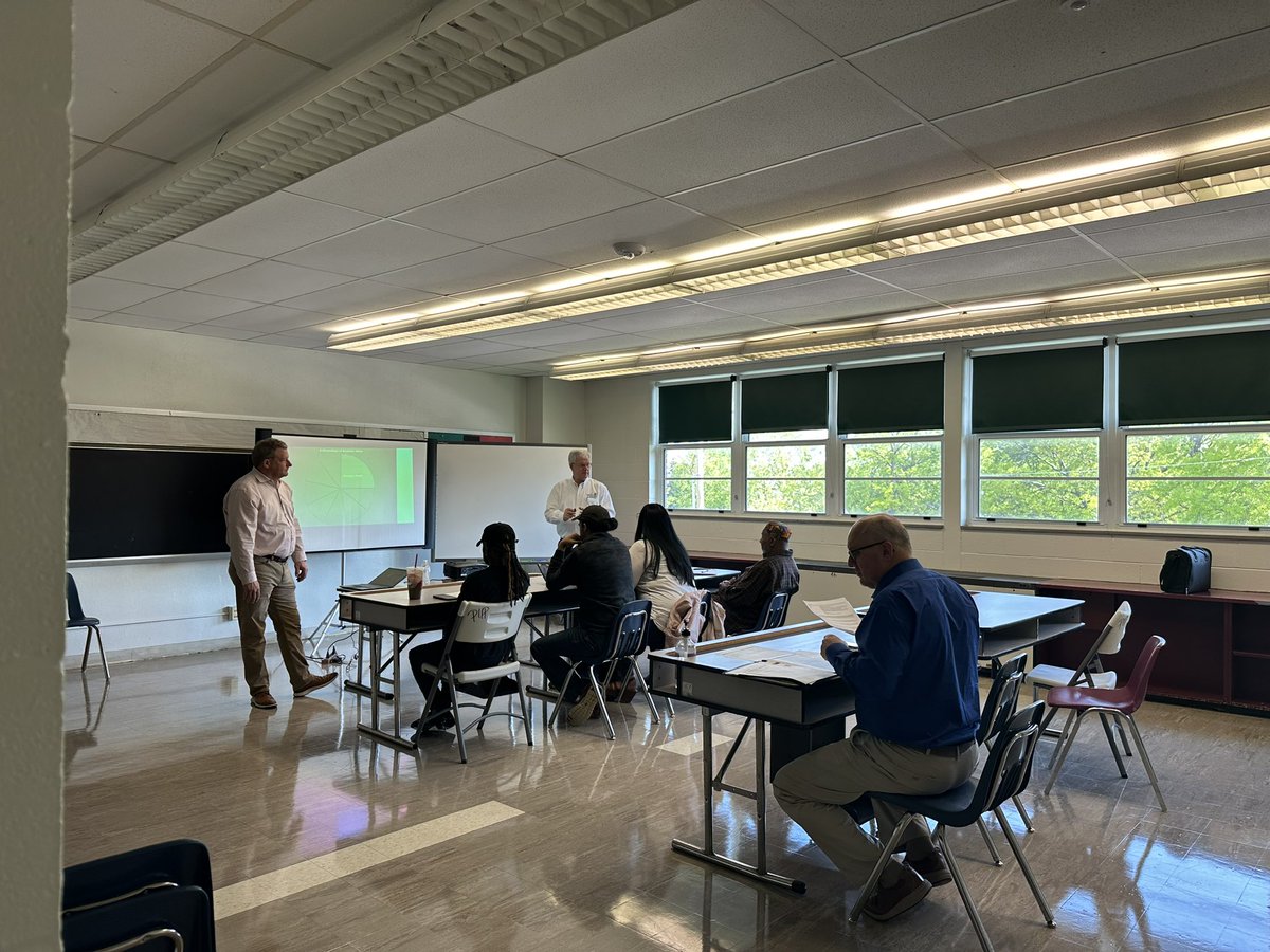 TechSTLmo's tweet image. Small Business Innovation Bootcamp off to a great start! #STLTechWeek2023