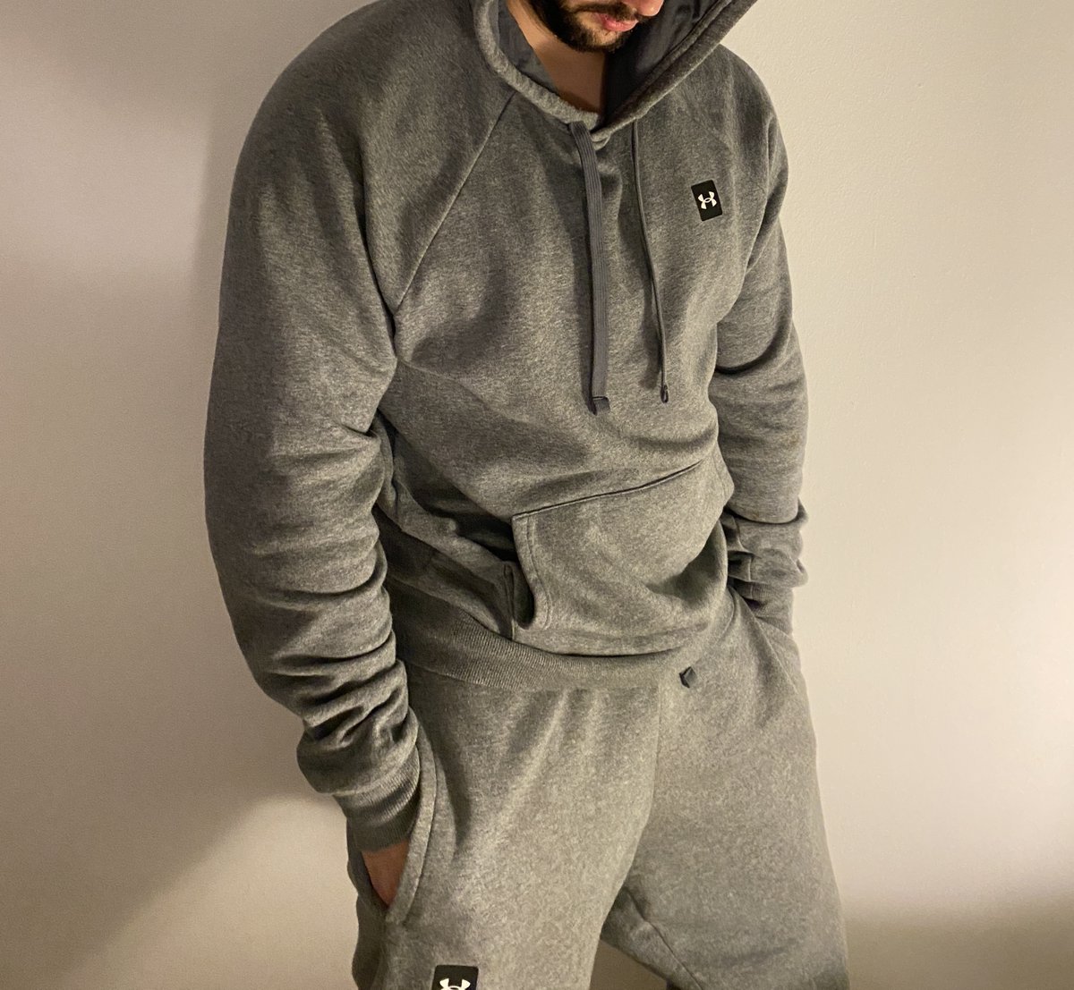 ZacRynal's tweet photo. What do you think of my outfit? 

#outfit #fashion #sportswear #style #tuesday #tuesdayvibe #tacotuesday https://t.co/uWmkdWtMIx