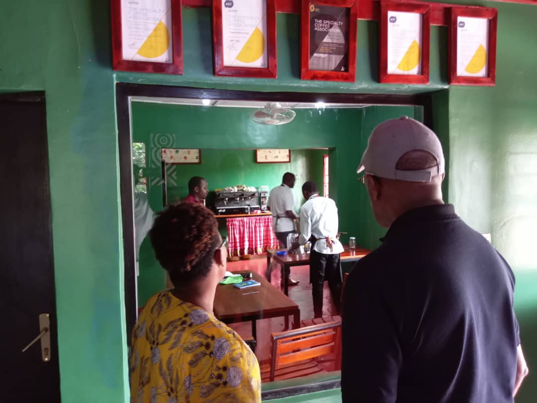 oscarkarekezi's tweet photo. Just visited @ibtcrwanda  with my big brother @nkomati  and was blown away by the passion and vision of the founder, Perpetue Mukamusinga. She's working hard to share coffee skills and education with #Rwanda _ns. https://t.co/DUiGPwcPIi