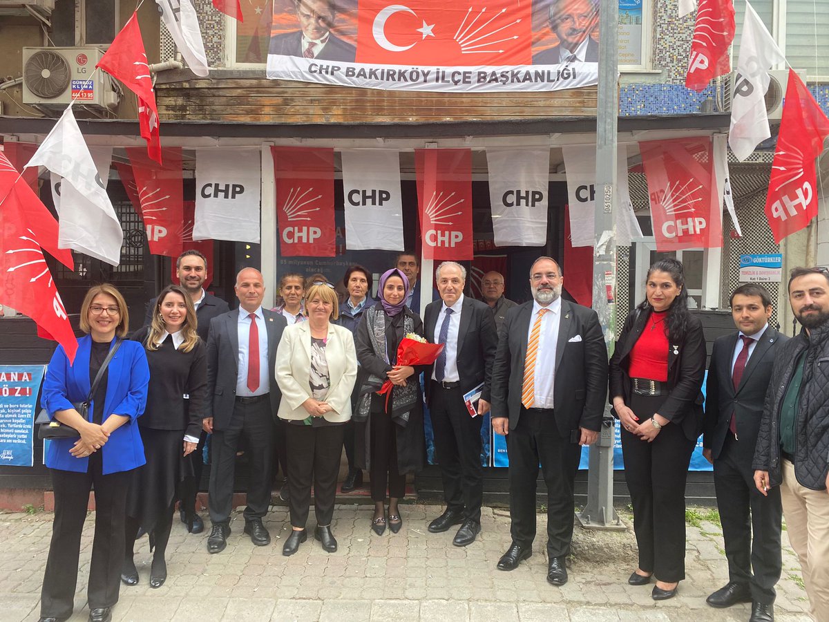 myeneroglu's tweet photo. 📍CHP Seçim Koordinasyon Merkezi'ndeyiz. 

Türkiye'nin içinde bulunduğu bu karanlık tabloyu tersine çevirmek için hep birlikte çalışıyoruz. 

#BirlikteKazanacağız https://t.co/M2BzdXQDHV