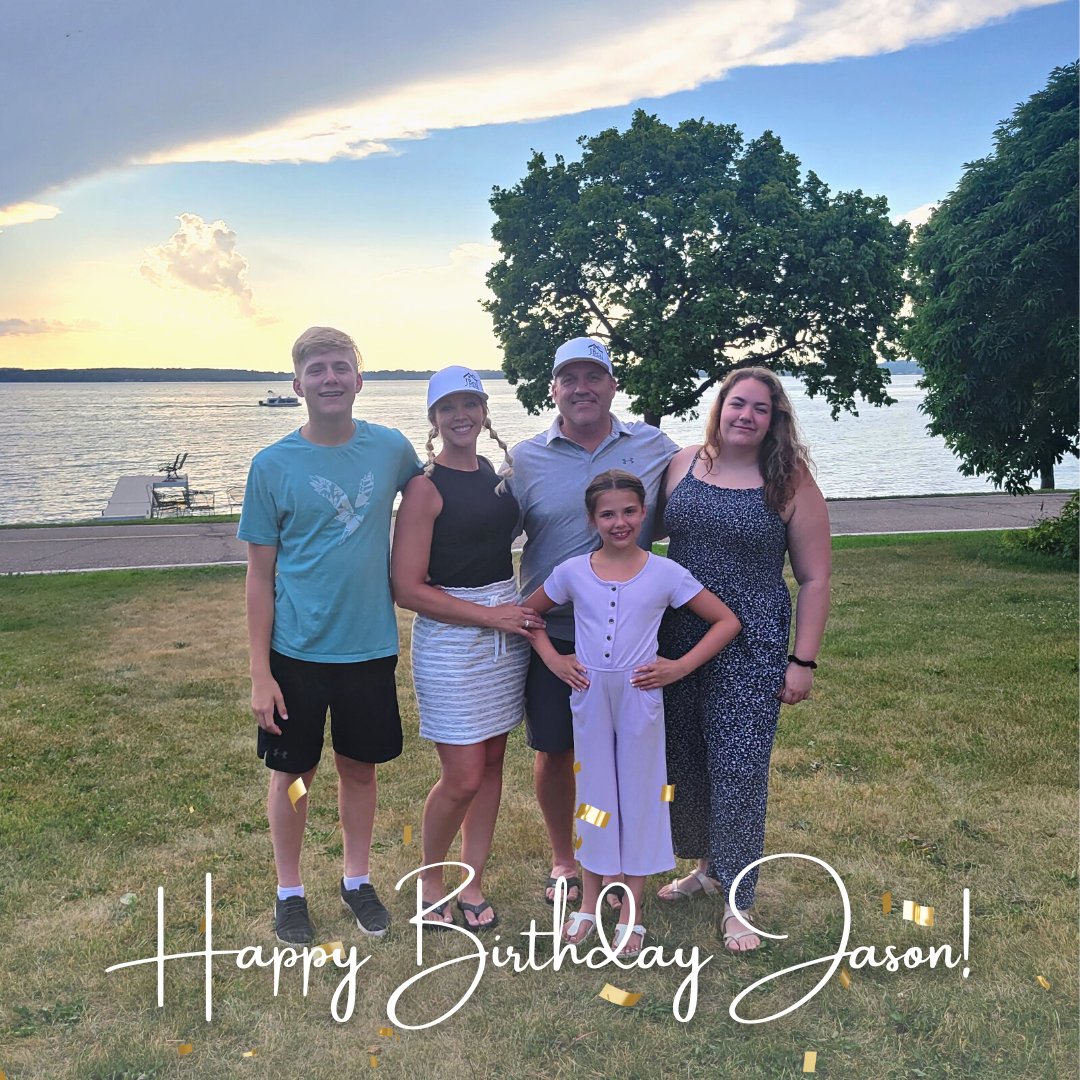 JBealREG's tweet photo. Join us in wishing our Broker, Jason, a Happy Birthday!! 🥳 https://t.co/84DFPJa7Gp