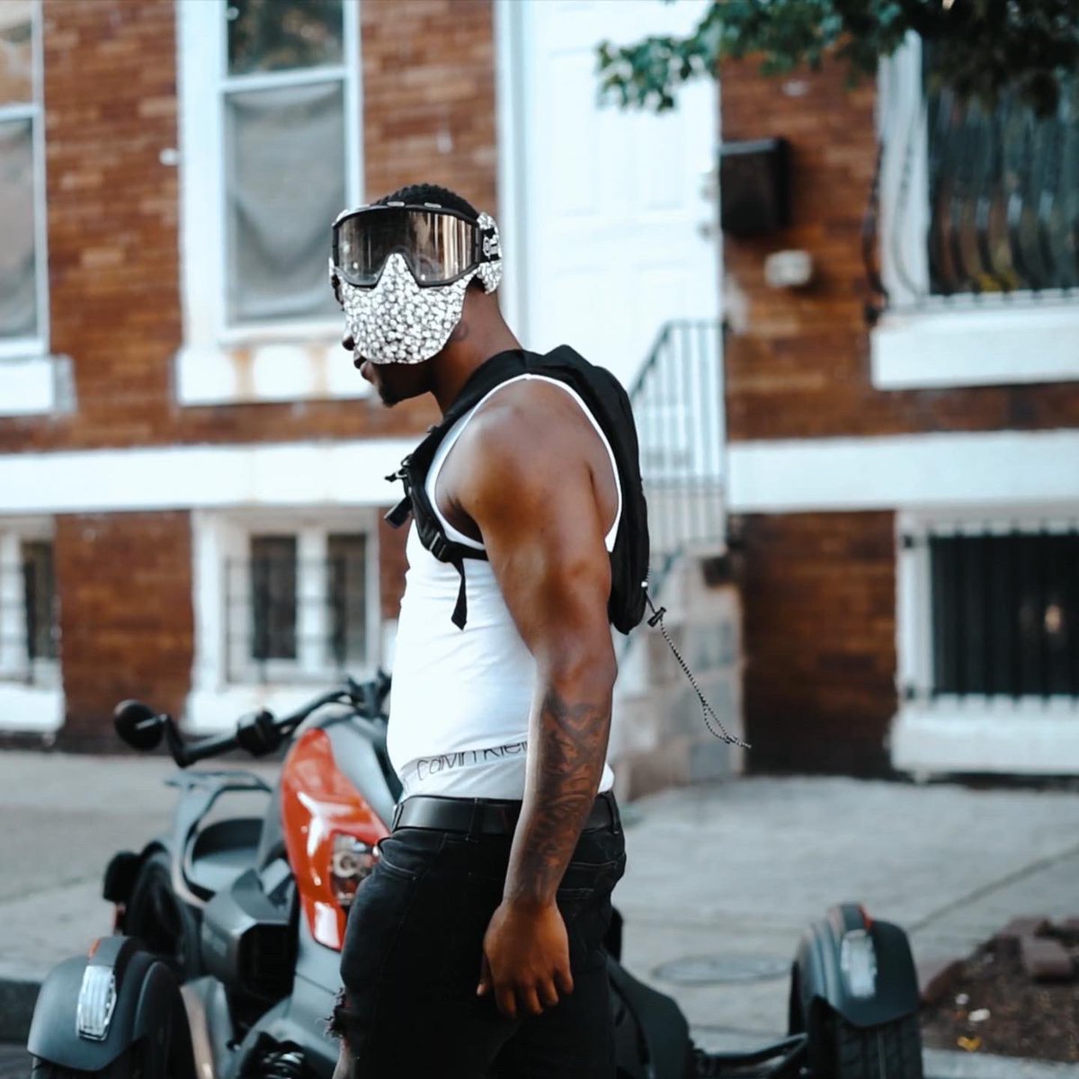 Gq23_'s tweet image. which y’all favorite bar from papichulo ? 

“Im from Baltimore we call 12 One time”

“walk a nigga down like I’m myers or Jason hunt a nigga down like dat nigga off taken”

I can keep going but I’ll let y’all figure out which bar y’all like da most link in bio  #Gq #Papichulo