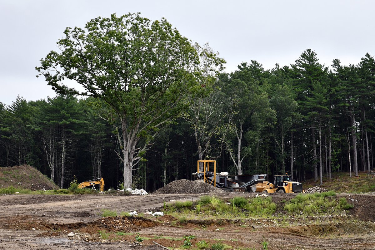 HanoverMA's tweet image. A controlled detonation is scheduled at the former National Fireworks Site in Hanover, Massachusetts, for Thursday, April 27, 2023, between 2:00 PM and 4:00 PM. Visit bit.ly/33nmXmj for additional information and updates.