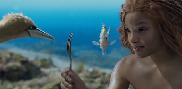 DiscussingFilm's tweet photo. A new look at Scuttle, Flounder and Ariel in ‘THE LITTLE MERMAID’. https://t.co/aAXCtmQ7eq