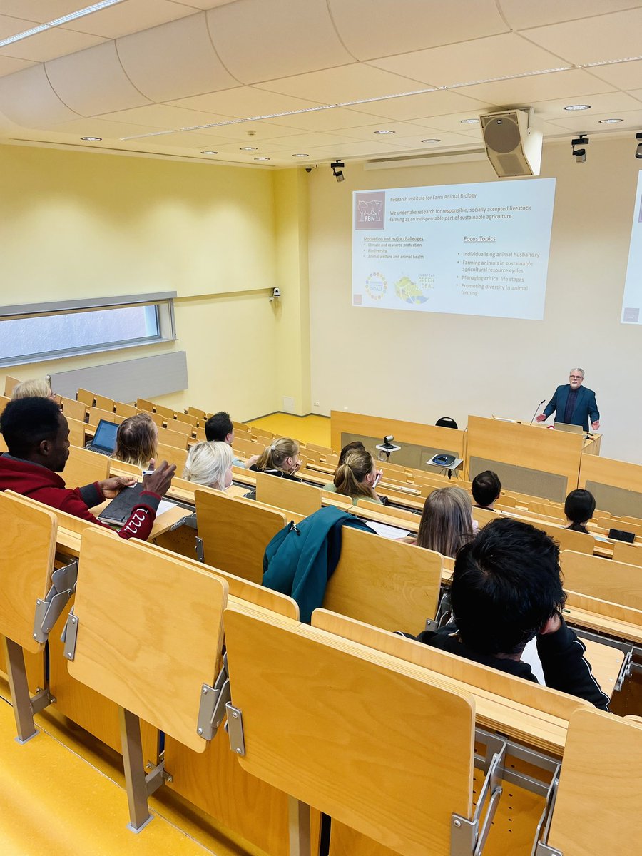FBNDummerstorf's tweet photo. Kick off for the @PIGWEB_H2020 Summer School 2023 at the FBN with 15 young researchers from 12 countries 🌎
Until friday lectures and workshops on responsible pig research to improve sustainability, health and animal welfare 🐷🫶🏻🐷
Welcome and have a formative time 🤓 https://t.co/LFpBsLvJxt