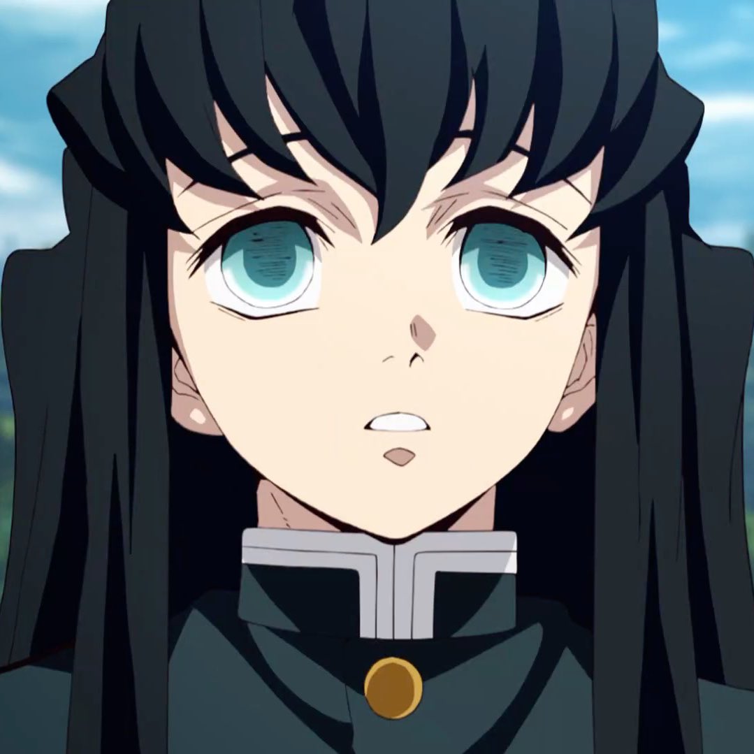 @늘 어딘가로 몽환적인 시선을 던짐