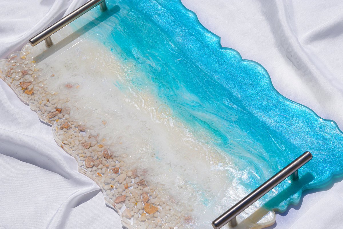 Aimi_Writes786's tweet photo. Ocean Theme Customized Tray🌊
Made with Ultra clear epoxy resin and sea stones.
Size :11by 18 inches
Price : 10k
Hard to break, waterproof and heat resistant up to 50 degrees.
Mold and mica by  @meemnoon.resinartist 
Paste by @guzelmerakistudio 
#ocean #art #handmade #epoxyresin https://t.co/XilqL00MOp