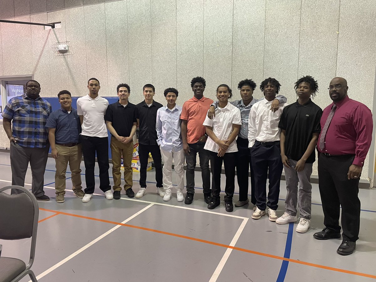 E.C. CARDS BASKETBALL tweet media