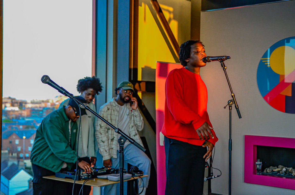 AloftDublinCity's tweet photo. Live@Aloft - @chamomileclubb  😍🥳

Featuring @monjolaaa  @AbyCoulibaly and many more🤩

#liveataloft #alofthotels #irishartists #concert #musiclover https://t.co/VuAJLbskak