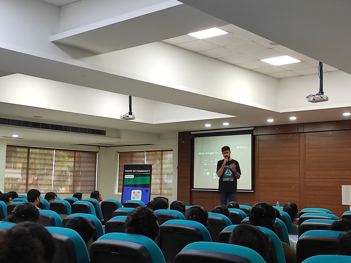 Chiragravi's tweet photo. Day 2 of building web3 community in Mangaluru. 

📍A J Institute of Engineering and Technology 

80+ attendees and 50+ contracts deployed on Shardeum Network https://t.co/TslkzfQ5TF