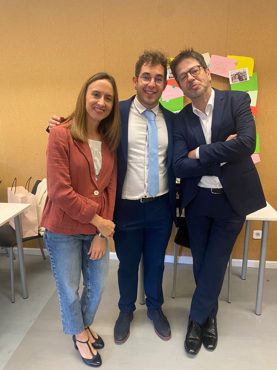 AdipoBrain's tweet photo. Yesterday our student Jesús Fernández Felipe @Equipodoct incredibly defended his thesis 🧑‍🔬. Congratulations to him and to his directors @TruchixMerino and Mariano 👏🏼🎊. @USPCEU @FarmaciaCEU https://t.co/5TpfLWilmT