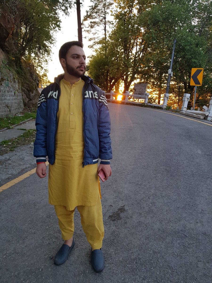 SpiderRehankhan's tweet photo. Attitude is a choice. Happiness is a choice. Optimism is a choice. Kindness is a choice. Giving is a choice. Respect is a choice. Whatever choice you make makes you. Choose wisely.
~Roy T. Bennett
#EidAlFitr2023 #EidAlFitr #EidMubarak #EidDay3 #EidDay2 #Eidsnaps https://t.co/cZteumZtP6