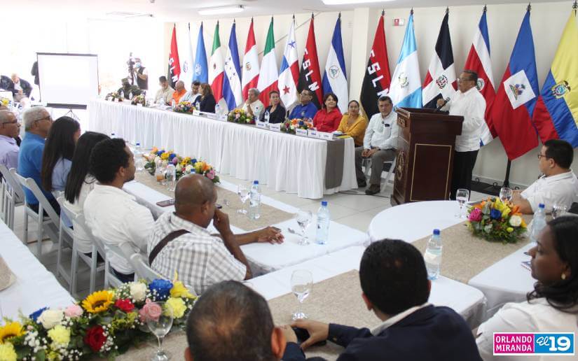 Con el objetivo de fortalecer la vigilancia y prevención de la enfermedad marchitez de fusarium, que afecta la producción de plátano y banano, el gobierno de #Nicaragua y Gabinete de Producción, Consumo y Comercio inaugura Simulacro Fitosanitario de Campo a realizarse en el país.