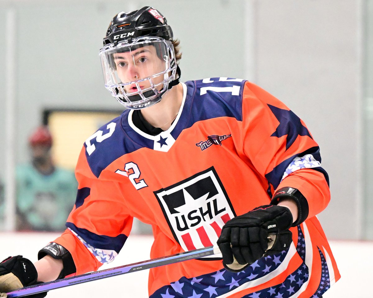Coop_Hall06's tweet photo. Thank you @USHL @USHL_Player_Dev for the opportunity and experience at the Phase II Combine! And thank you to @Shawn_Sram for coaching Team Lee!  #StarsRise https://t.co/T8soN7ziBX