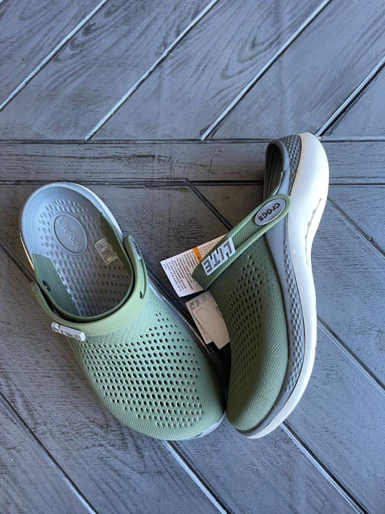 crocskali's tweet image. Naomba support yako gusa retweet 🙏🏻

Crocs kali bado zipo 
1 pair - 55,000/= tshs ($24)
☎️ : 0769928320
💌 : crocskali@gmail.com

Nationwide delivery 🚚 
#crocscomfort  #crocszn