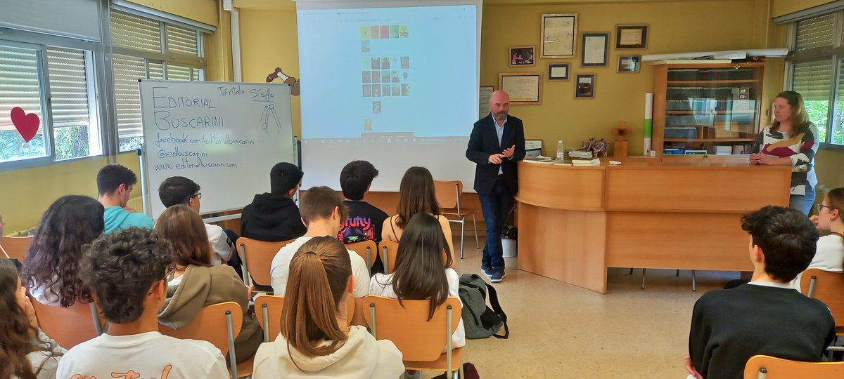edBuscarini's tweet photo. Los editores de @edBuscarini han participado en los actos de celebración del #DíadelLibro del IES Escultor Daniel de Logroño. Dentro de su programación 'Sembrar un libro', los editores han ofrecido la conferencia 'Editar un libro: de la idea a la estantería' a 4º de la ESO. https://t.co/EX47CORdNx